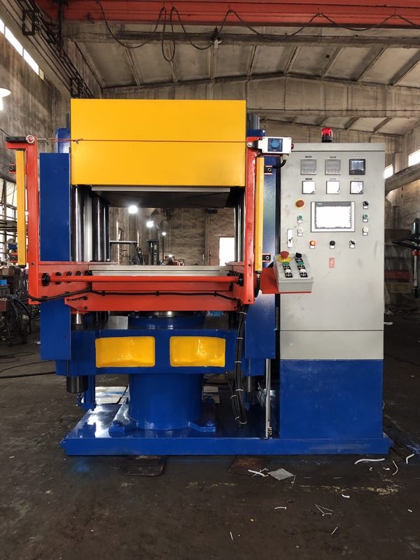 平板硫化機(jī)的安全操作事項(xiàng)有哪些？